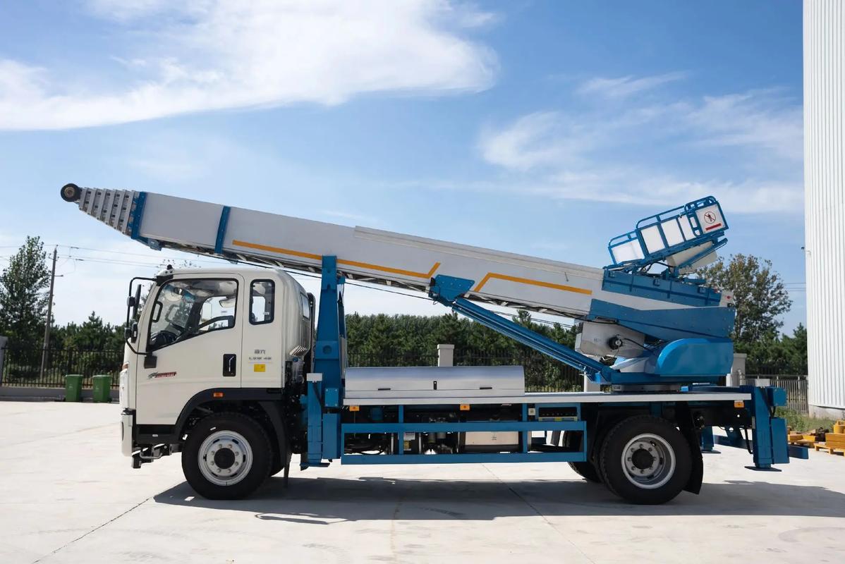 红原云梯上料车租赁费用