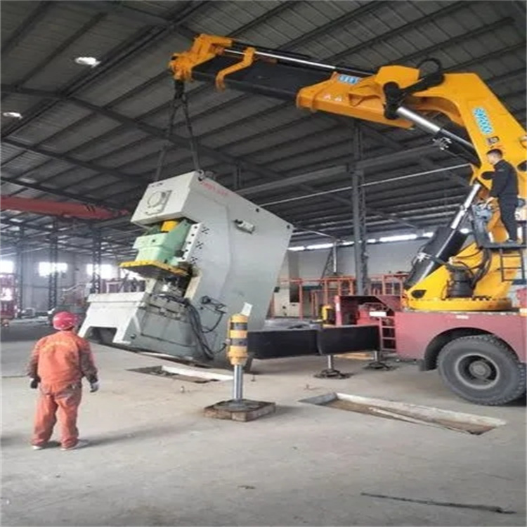 红原80吨折臂吊车出租附近电话